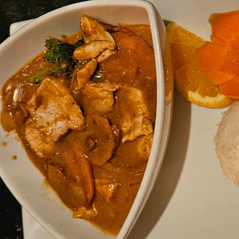 Delicious Curry Creations: Thai and Asian Fusion